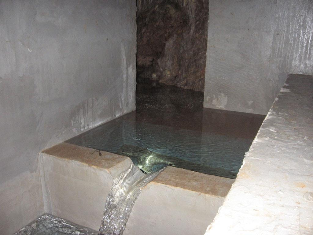 serbatoi di acquedotti sardi a regime di distribuzione